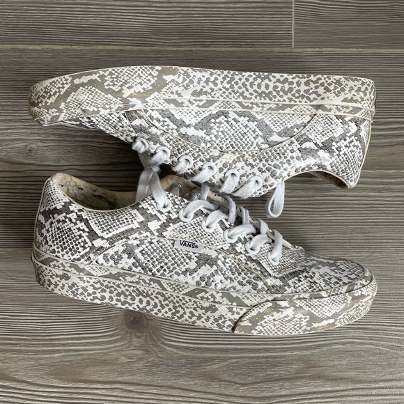 Vans | lows snakeskin (m) 8.5 - Picture 3 of 4
